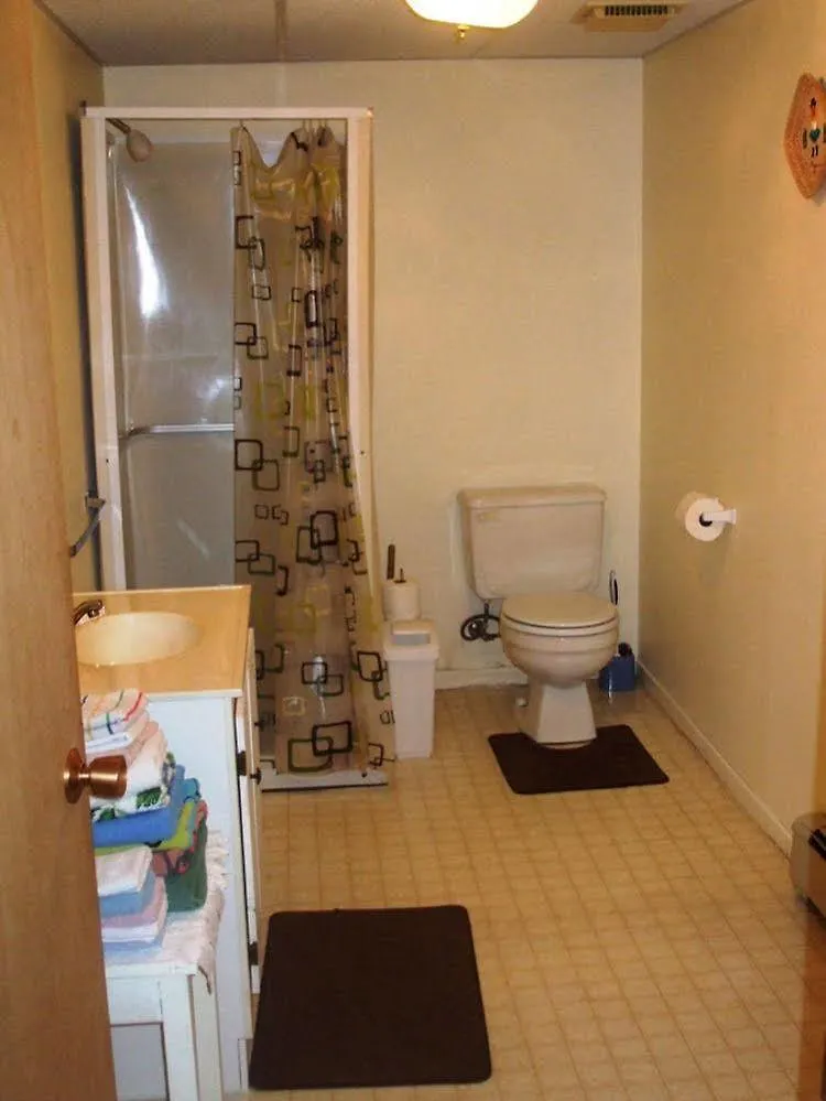 Niagara Falls Cottage Rental Craig House 0*, Niagara Falls