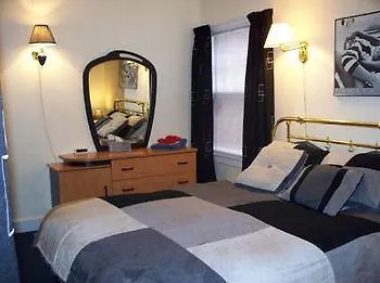 Niagara Falls Cottage Rental Craig House
