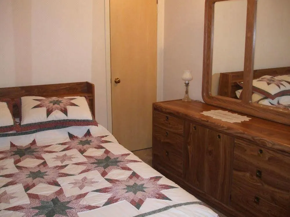 Niagara Falls Cottage Rental Craig House 0*, Καταρράκτες του Νιαγάρα Καναδάς